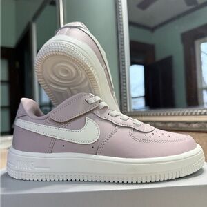 Nike Force 1 Low EasyOn Sneakers
